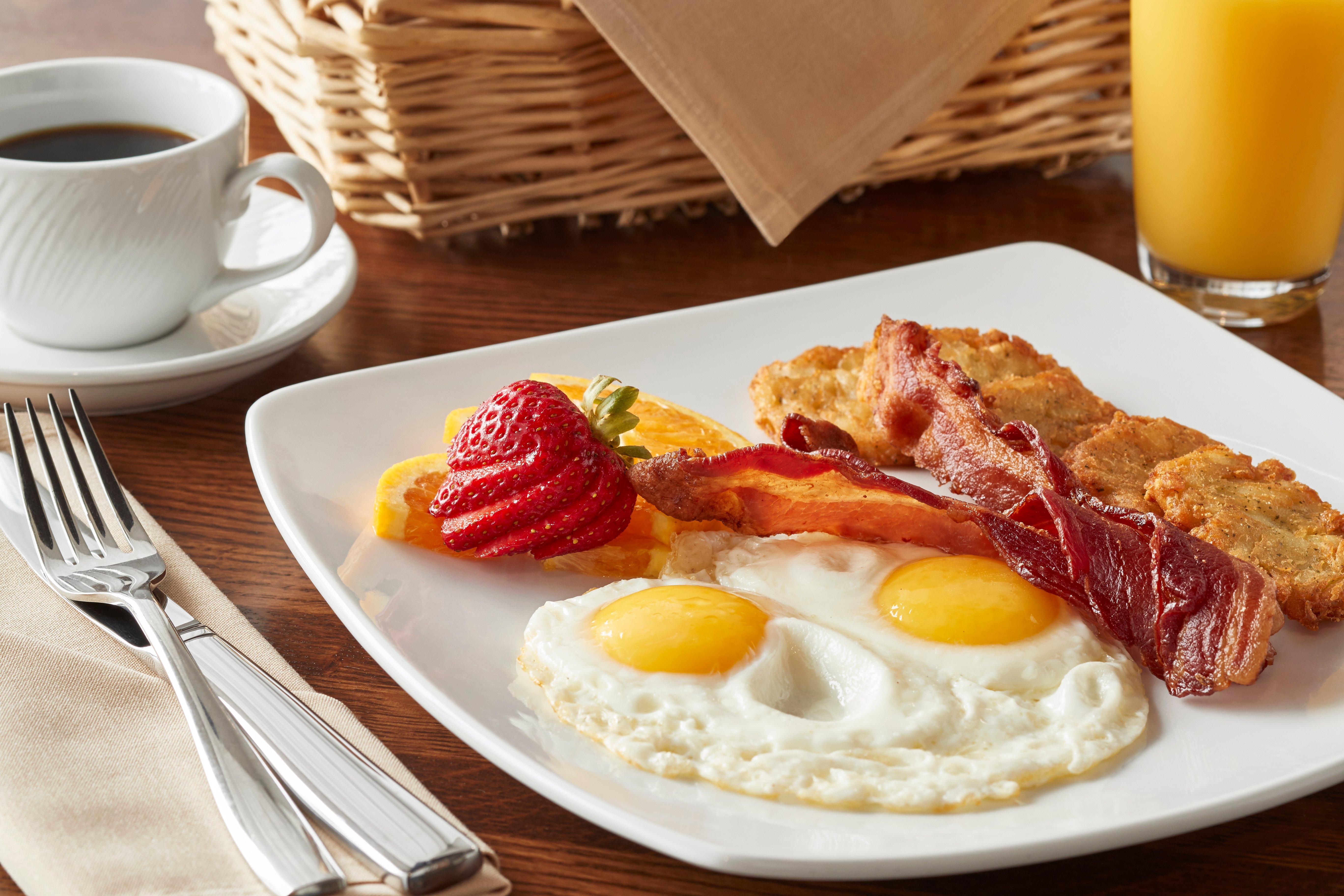 Holiday Inn Alexandria At Carlyle By Ihg Экстерьер фото
