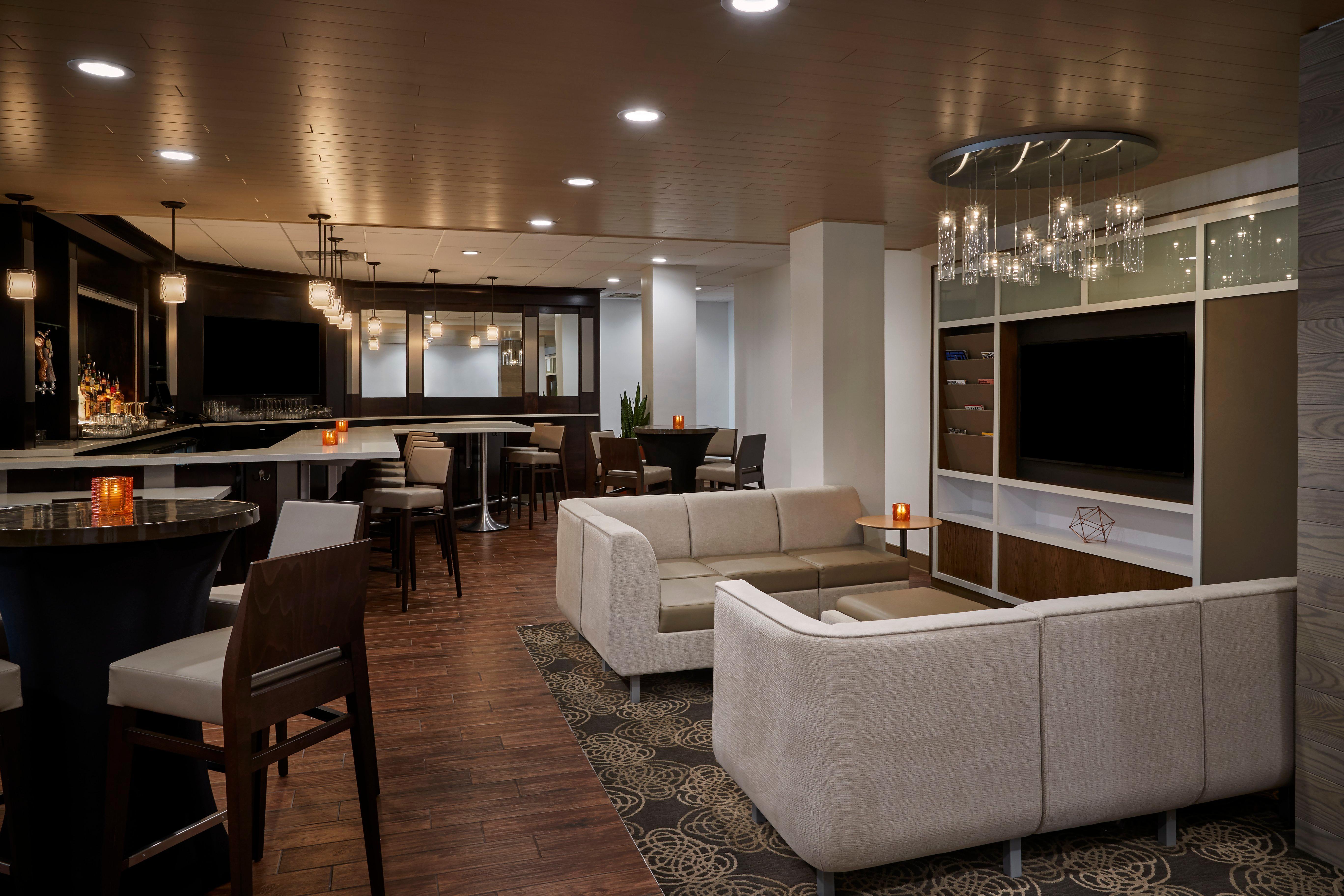 Holiday Inn Alexandria At Carlyle By Ihg Экстерьер фото