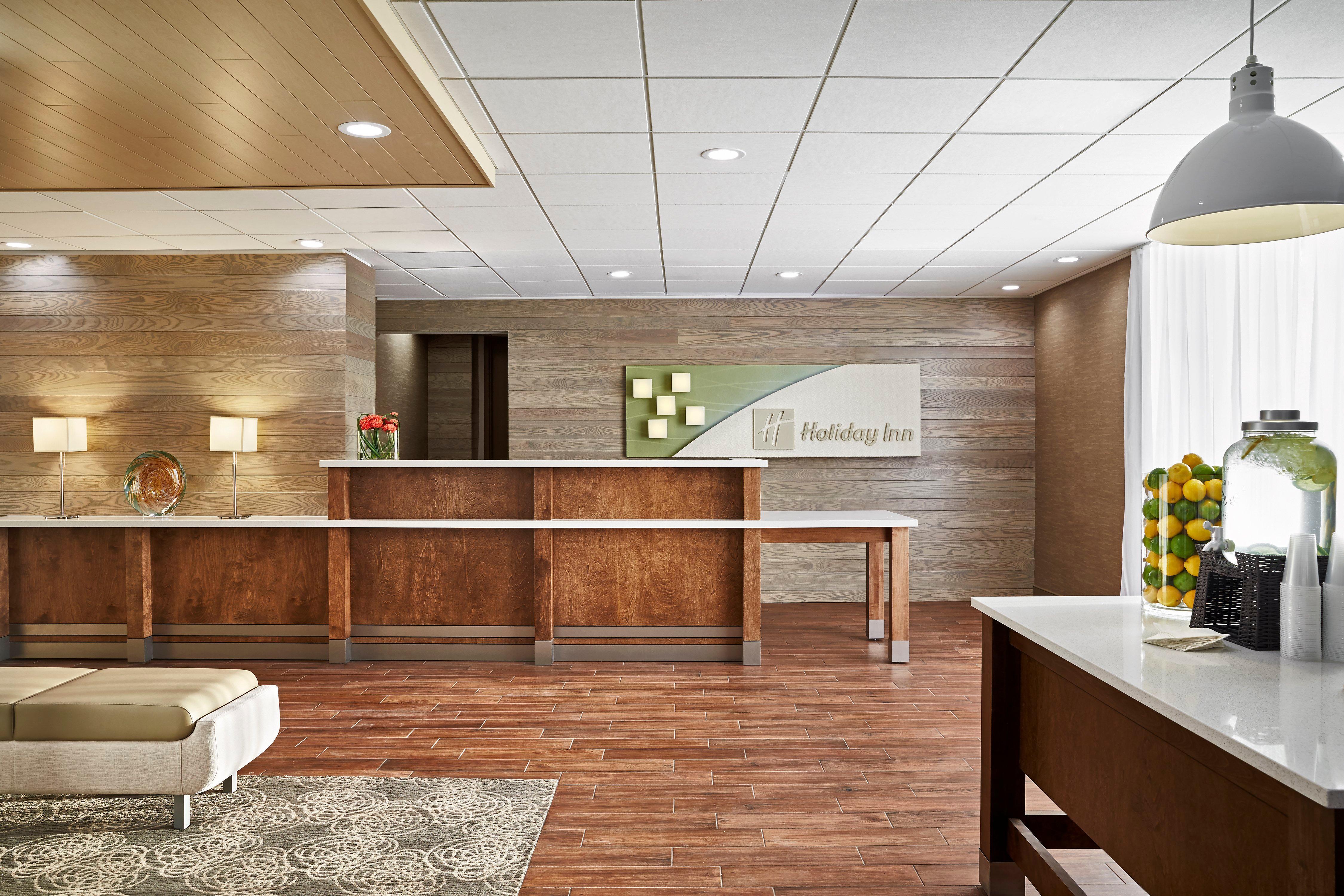 Holiday Inn Alexandria At Carlyle By Ihg Экстерьер фото